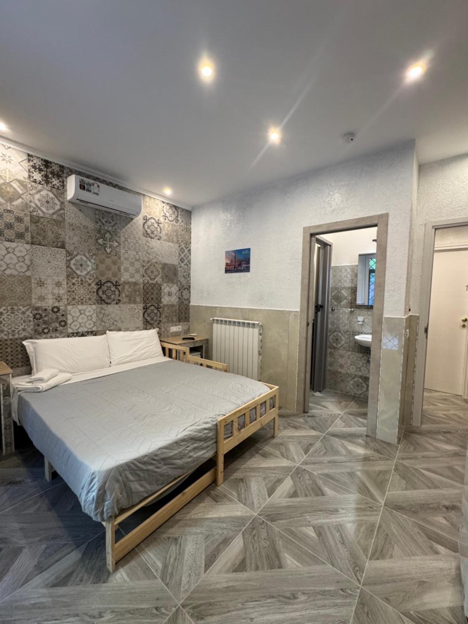 Luxor Eco Roma Casa E Appartamento Per Vacanze In Centro Piazza Bologna, Colosseo, Piazza Di Spagna, Vaticano, San Pietro, Sapienza, Fontana Di Trevi, Piazza Navona, Trastevere, Tiburtina, Termini, Aeroporto מראה חיצוני תמונה